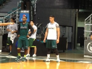 Reyes listened to coaches' instructions in some of his first action on the court in a month.