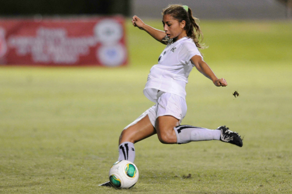 Hawaii midfielder Storm Kenui is a Big West All-Conference preseason pick.