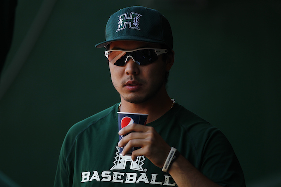 UH pitcher Jarrett Arakawa went 2-1 with a 2.42 ERA in 48 1/3 innings in 2014 despite pitching with a torn labrum. Photo by Jamm Aquino/Star-Advertiser.