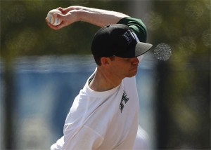KHON2 weekend sports anchor Sam Spangler brought the heat for the alumni team on Saturday. Photo by Jamm Aquino/Star-Advertiser.