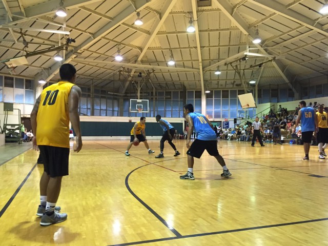 Dyrbe Enos spotted up in the corner Saturday as Derrick Low handled things up top.