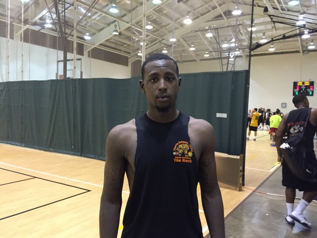 Former Army soldier Chris Summers wants to play college ball, and is using the Manoa College Summer League as a showcase for his talents.