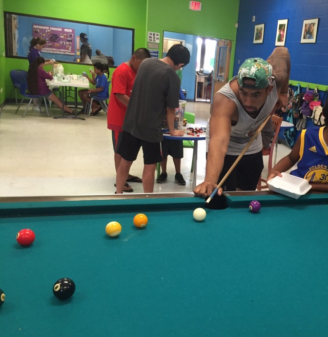 Outside linebacker Makani Kema-Kaleiawahea