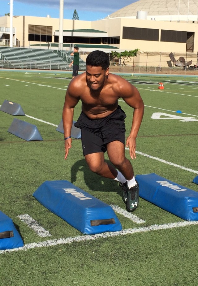 Linebacker Teva Eldridge