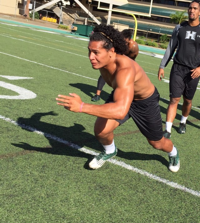 Outside linebacker Jahlani Tavai