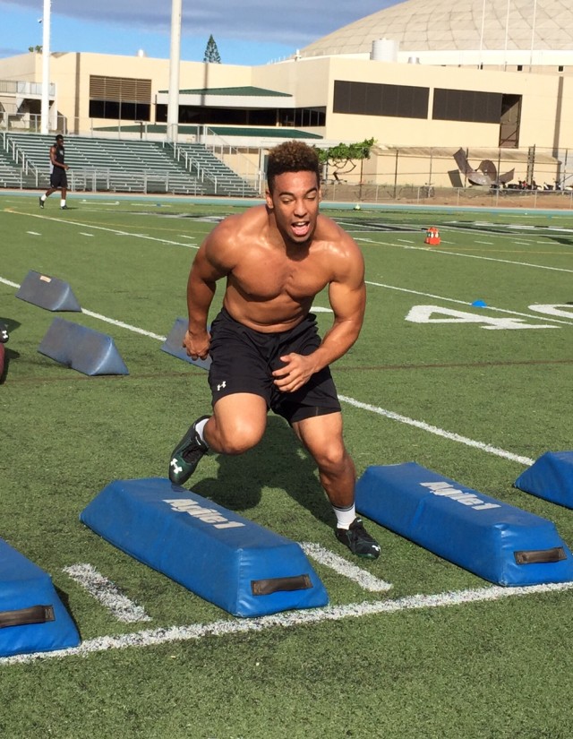 Outside linebacker Russell Williams 