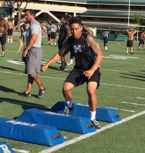 Quarterback Ikaika Woolsey