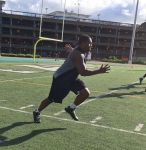 Right tackle R.J. Hollis