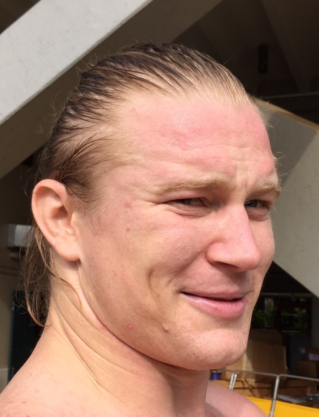 Defensive end Luke Shawley