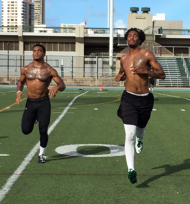 Safety Damien Packer and left wideout Marcus Kemp