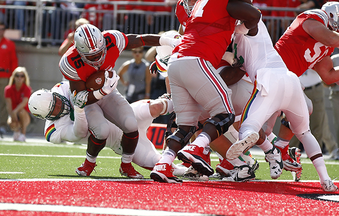 Hawaii defensive lineman Luke Shawley stopped Ohio State running back Ezekiel Elliott just short of the goal line in the first half.
