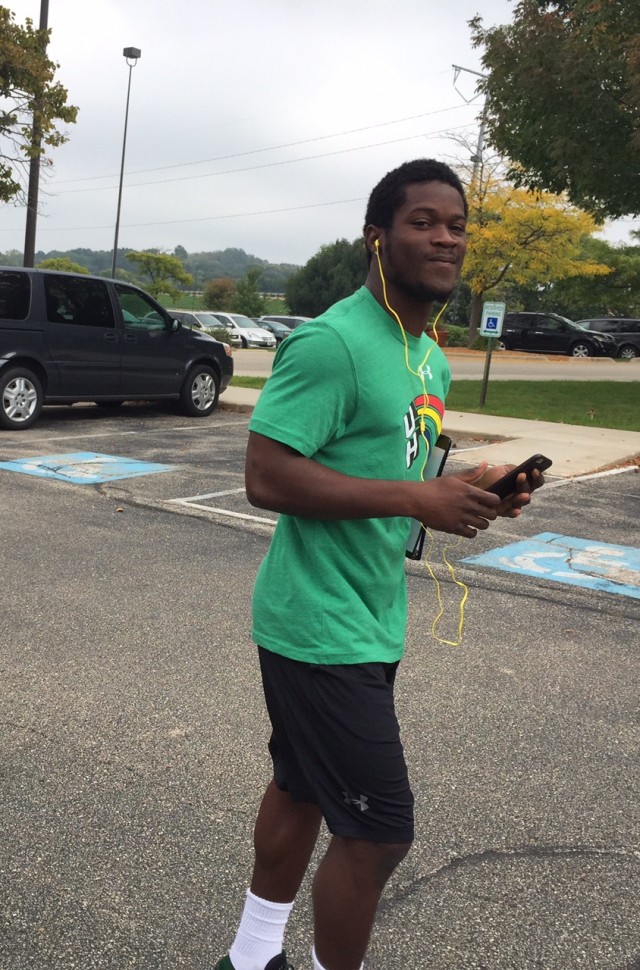 Strong safety Daniel Lewis