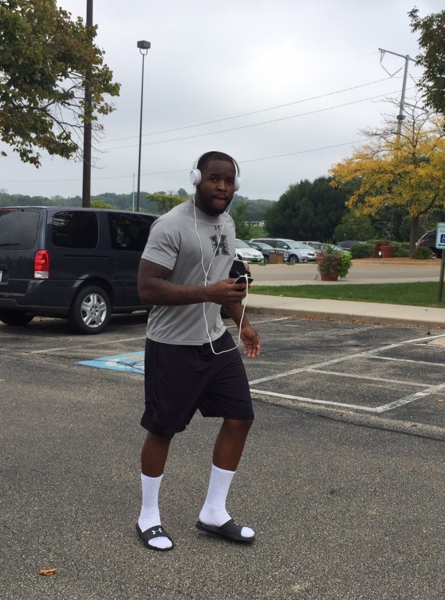 Running back Mel Davis