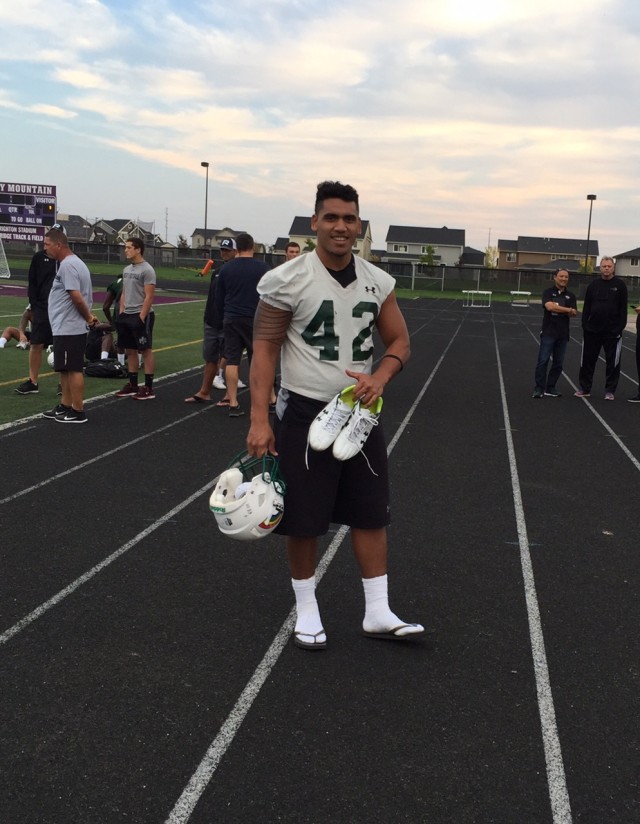 Running back Justin Vele