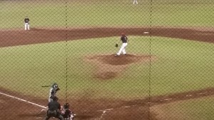 Chayce Ka'aua leads off the fifth inning against Jordan Kurokawa of UH-Hilo.