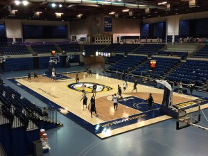 Hawaii prepared for its crucial game at UC Davis on Wednesday.