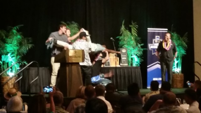 "Hawaii 5-O" performed one more "Superman" on the dais.