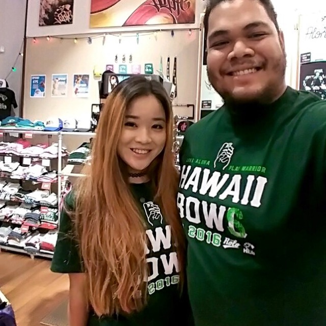 Jess (L) and Kenani (R)