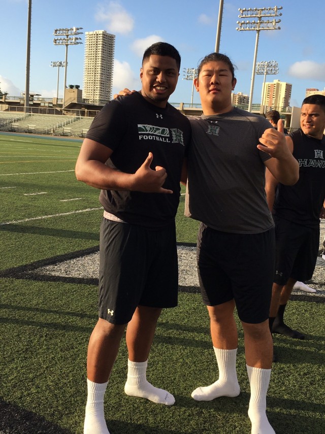 Defensive linemen Joey Nuuanu-Kuhiiki and Zeno Choi