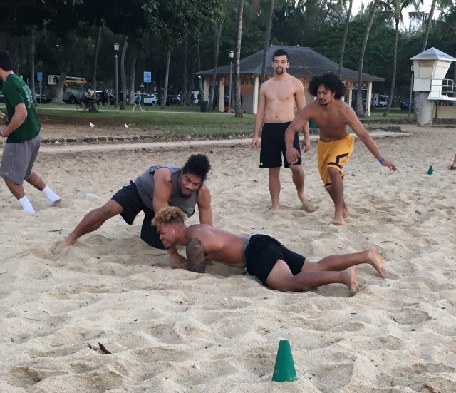Tight end Tui Unga and linebacker Jeremiah Pritchard