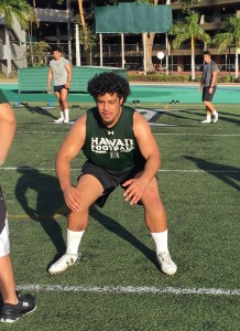 Defensive tackle Samiuela Akoteu